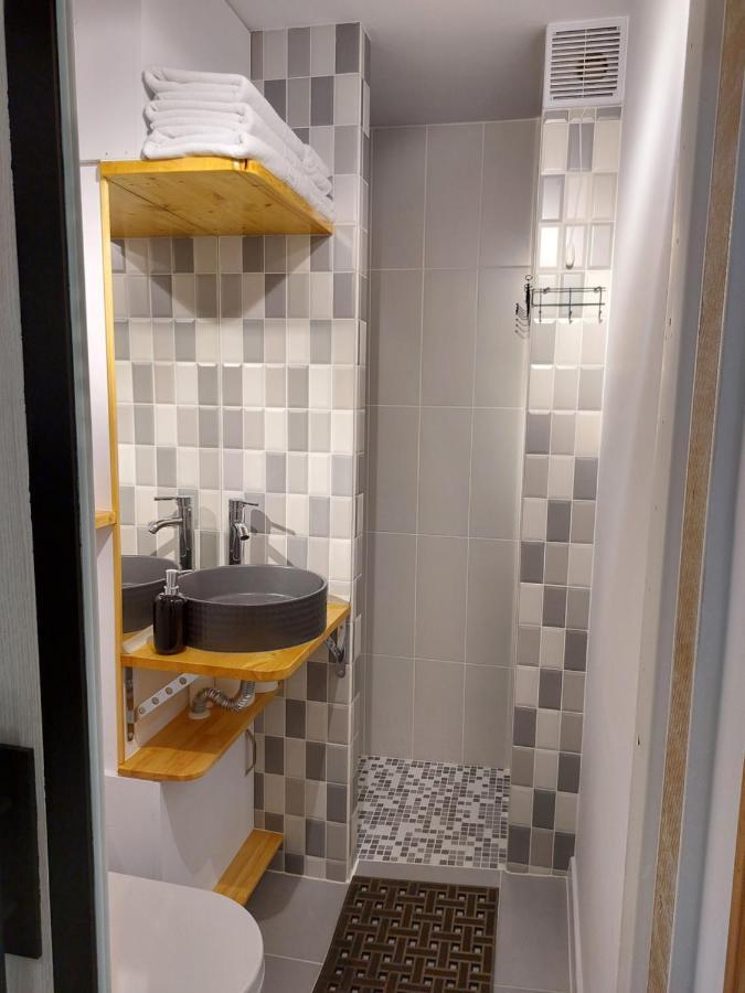 קריובה Studio 22 מראה חיצוני תמונה